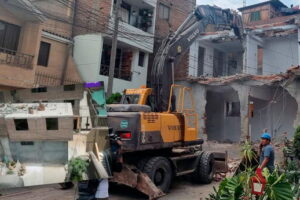 demolicion de casa sjl